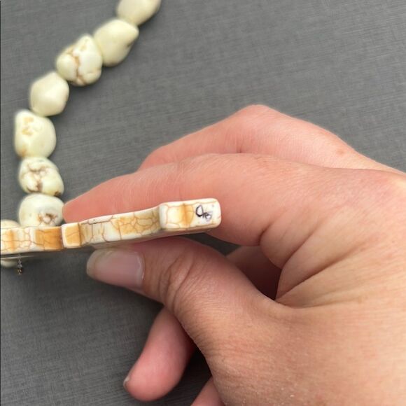 Women White Turquoise Ivory Chunky Natural Howlite Stone Cross Pendant Necklace - Picture 6 of 13